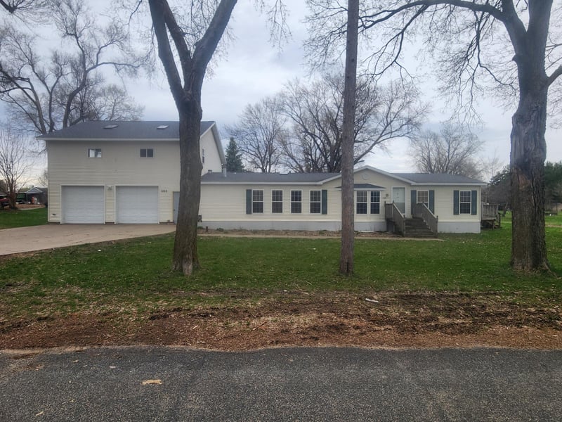 288 W 18th St, Cochrane, WI 54622