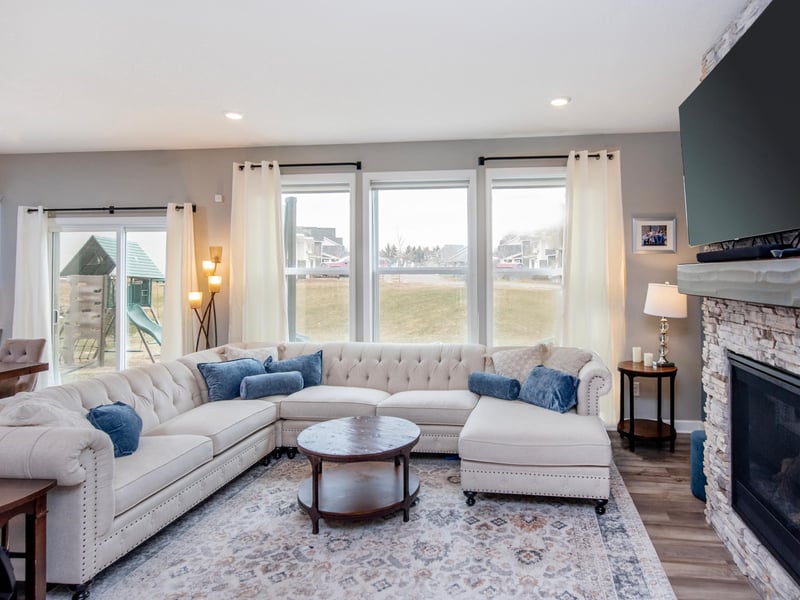 6380 Apple Ct, Inver Grove Heights, MN 55077