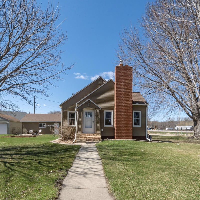 31 5th St NW, Glenwood, MN 56334