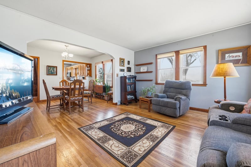 31 5th St NW, Glenwood, MN 56334