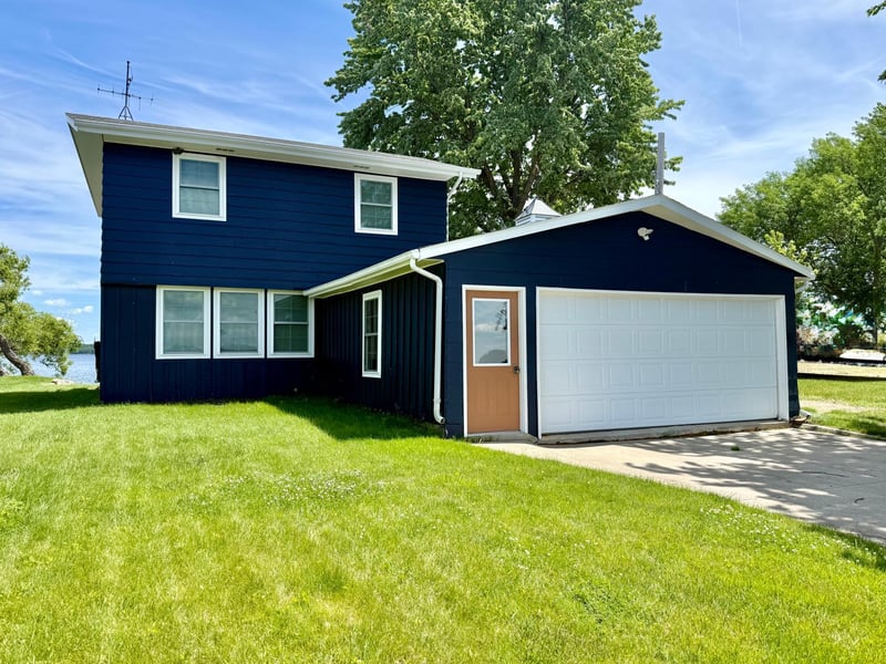 12589 13th St NW, Spicer, MN 56288