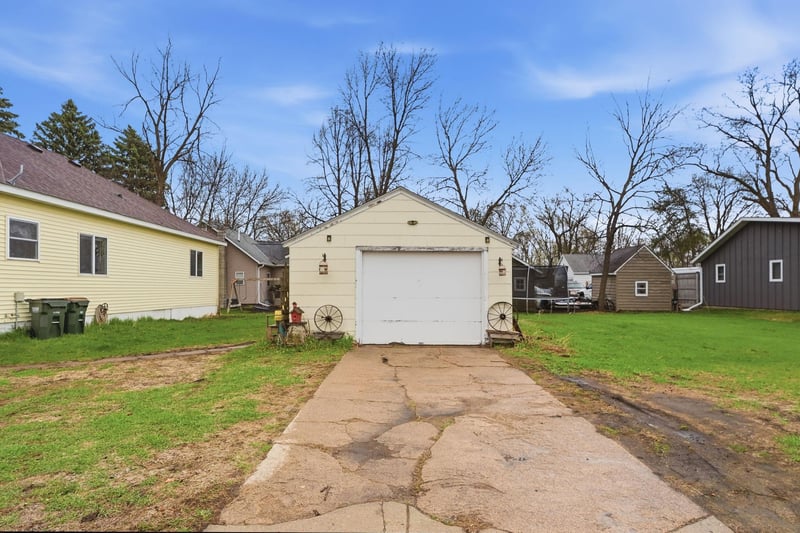 333 Minnesota St, Paynesville, MN 56362