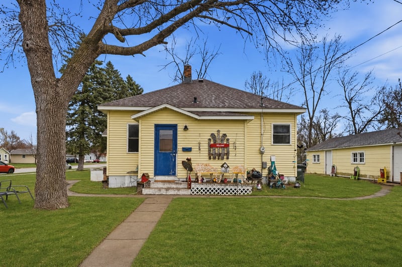 333 Minnesota St, Paynesville, MN 56362