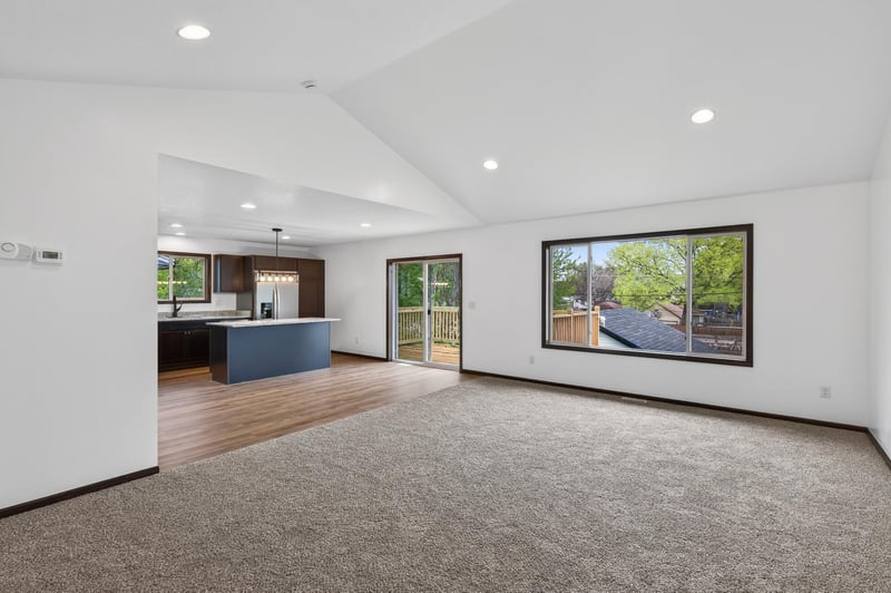 1126 Edgerton St, Saint Paul, MN 55130