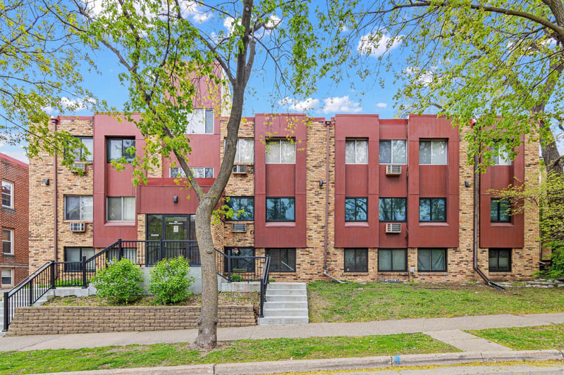 520 Ridgewood Ave #3, Minneapolis, MN 55403