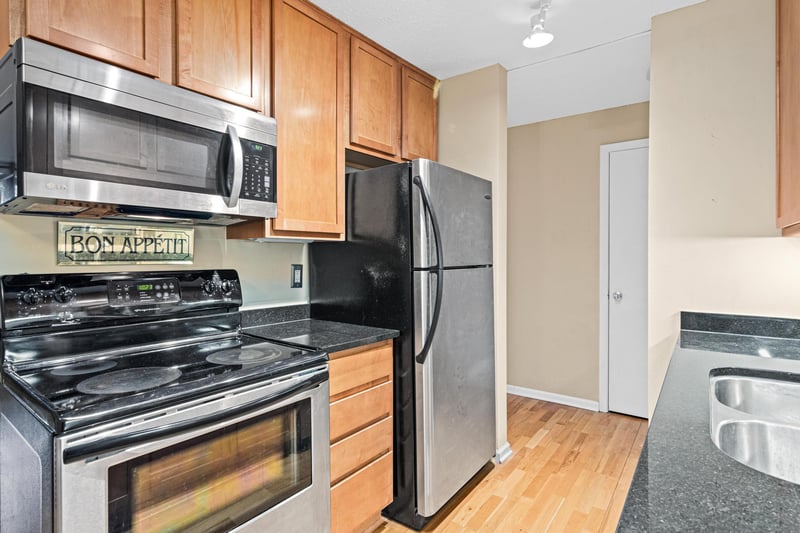 520 Ridgewood Ave #3, Minneapolis, MN 55403