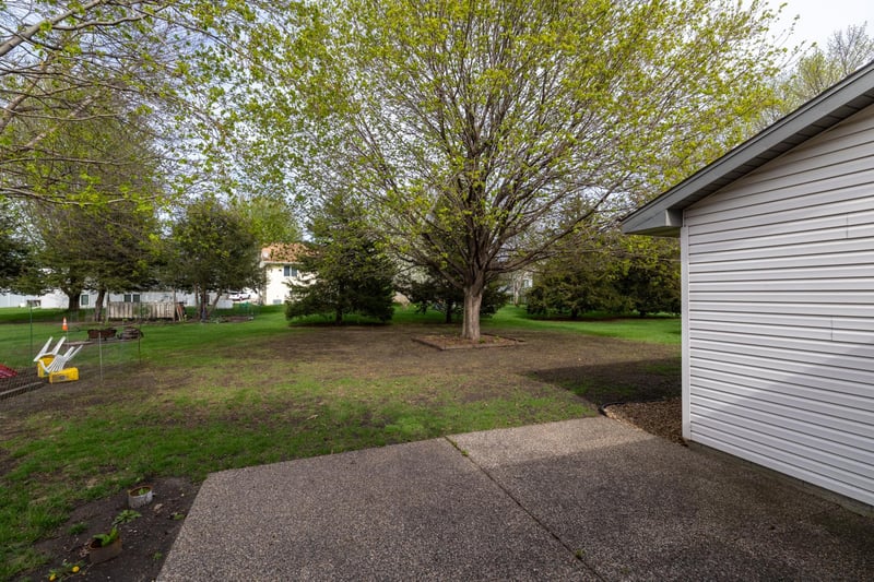 213 Foxborough Ln, Le Sueur, MN 56058