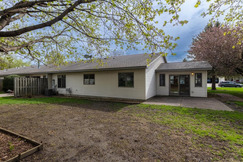 213 Foxborough Ln, Le Sueur, MN 56058