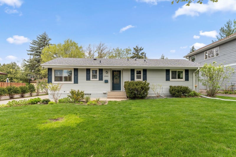 2905 Townview Ave NE, Saint Anthony, MN 55418