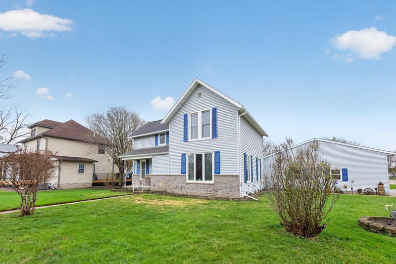 240 Main St W, Elgin, MN 55932