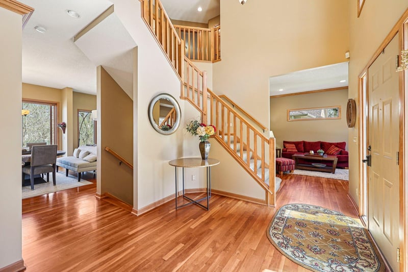 3489 Wolfberry Ct, Eagan, MN 55123