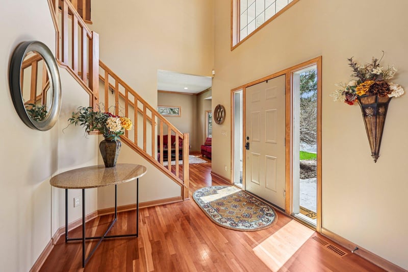 3489 Wolfberry Ct, Eagan, MN 55123