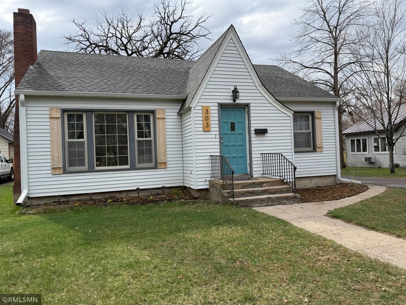 303 8th Ave S, Princeton, MN 55371