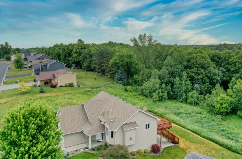 31069 Algonquin Trl, Chisago City, MN 55013