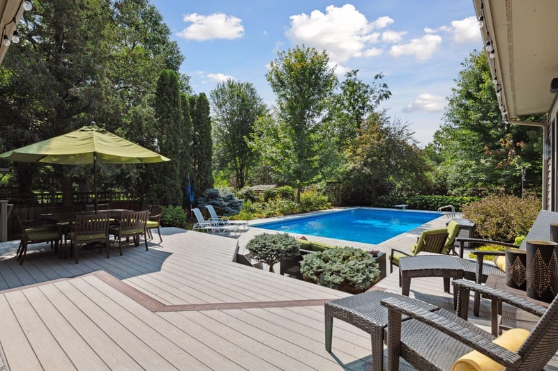 154 Babcock Ln, Wayzata, MN 55391