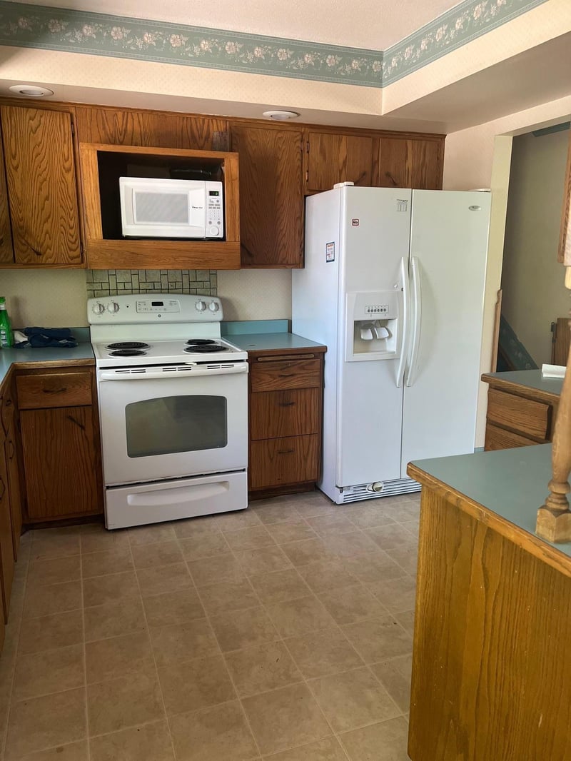 1417 Pinewood Dr, Woodbury, MN 55125