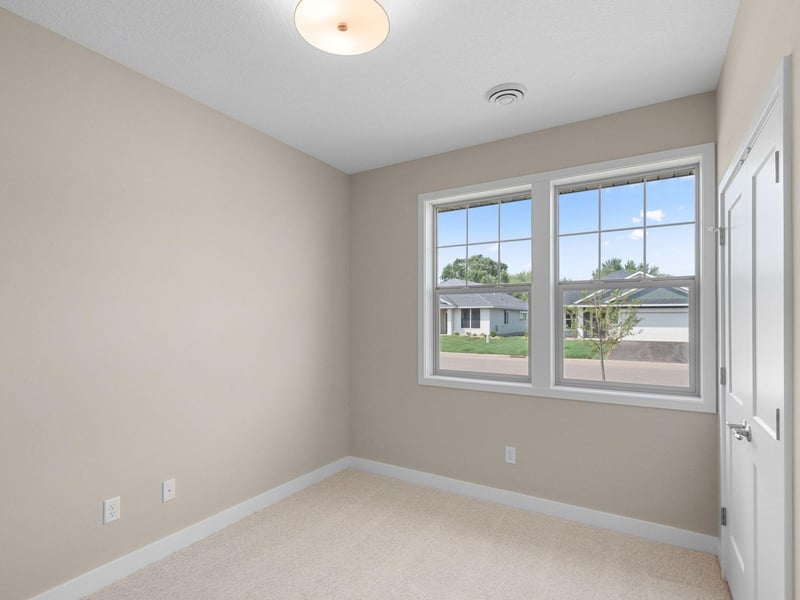 17714 Everest Ave, Lakeville, MN 55044