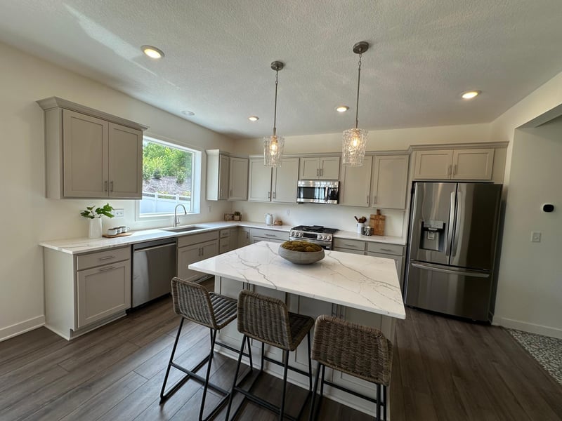 5956 Upper 179th St W, Lakeville, MN 55044