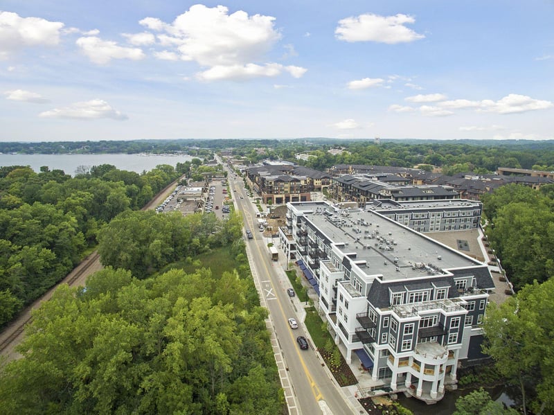 935 Lake St E #312, Wayzata, MN 55391