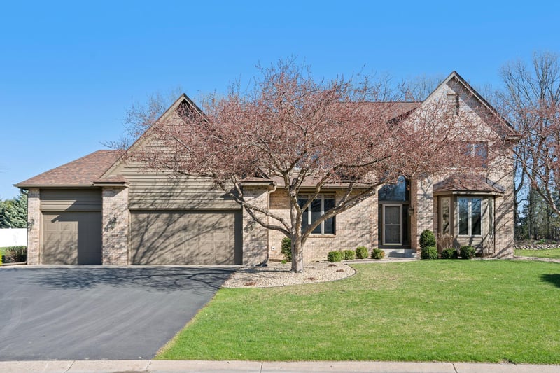 3515 Ranier Ln N, Plymouth, MN 55447