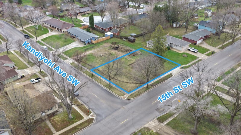 801 15 St SW, Willmar, MN 56201
