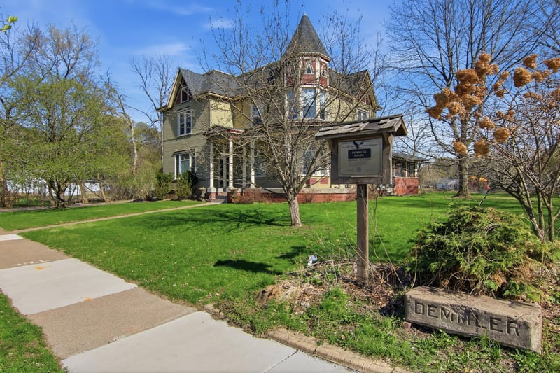 435 Jefferson St, Eau Claire, WI 54701