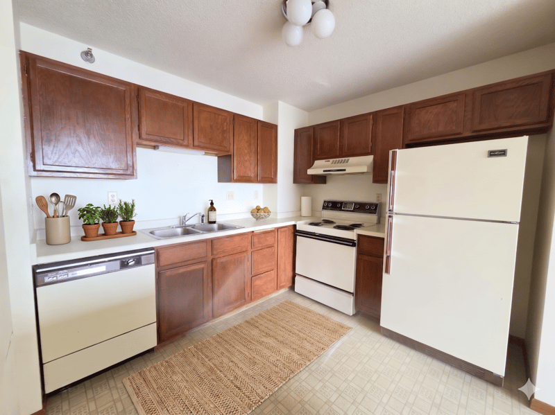 66 9th St E #1605, Saint Paul, MN 55101