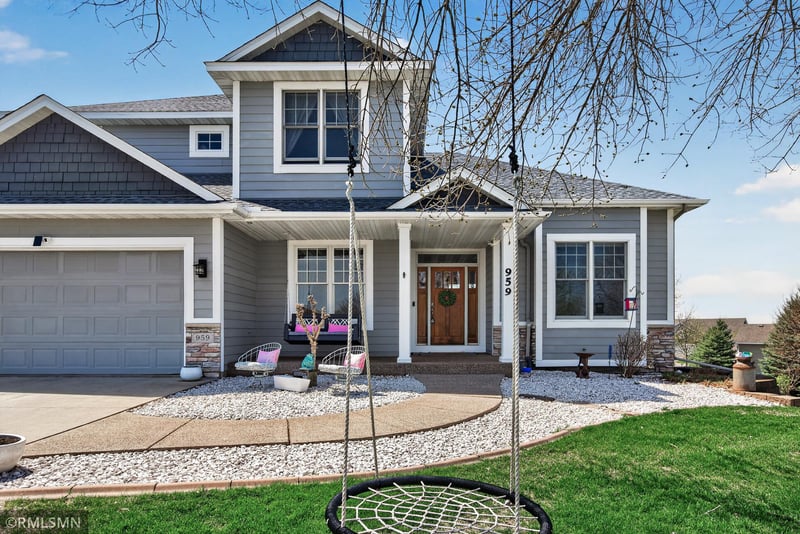 959 Vine Cir, Jordan, MN 55352