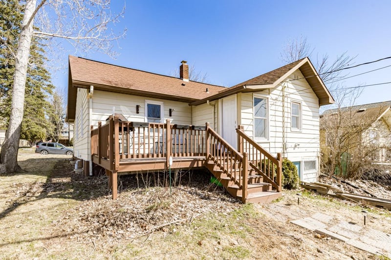 5020 Dodge St, Duluth, MN 55804