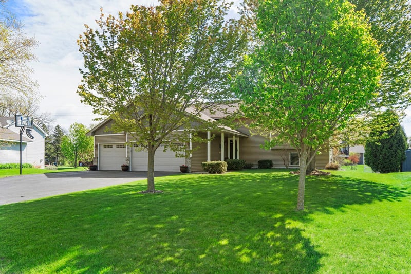 7018 Eagle Trl, Centerville, MN 55038