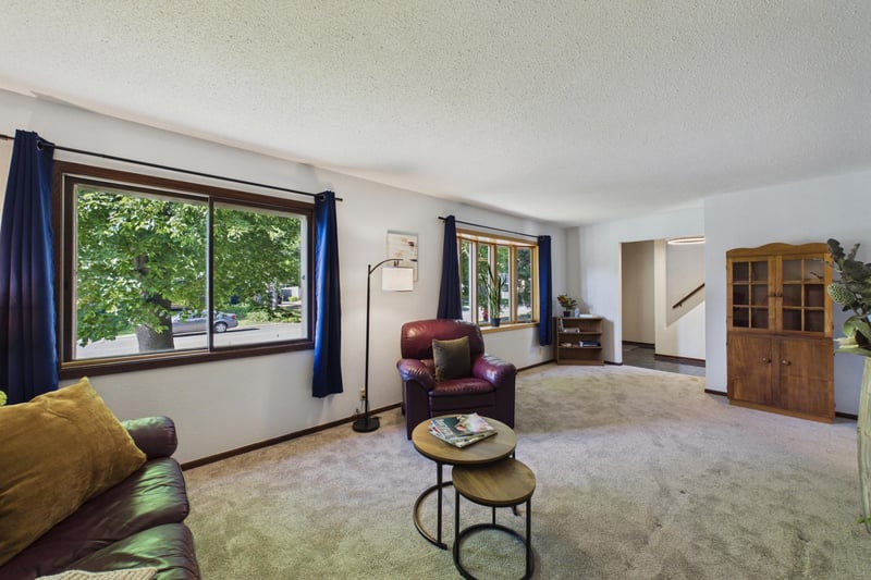 3765 74th St E, Inver Grove Heights, MN 55076