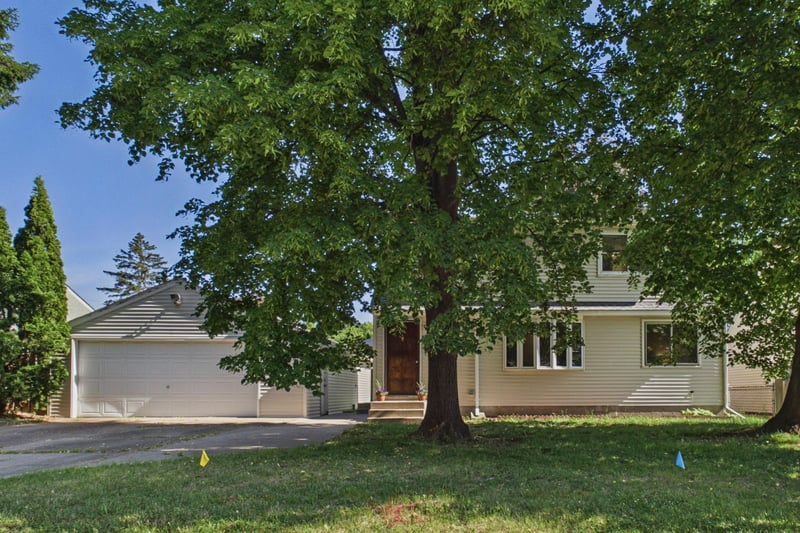 3765 74th St E, Inver Grove Heights, MN 55076
