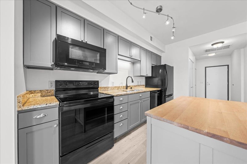 4500 Chicago Ave S #210, Minneapolis, MN 55407