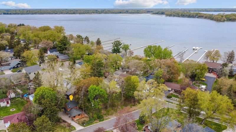 4211 Glen Oaks Ave, White Bear Twp, MN 55110