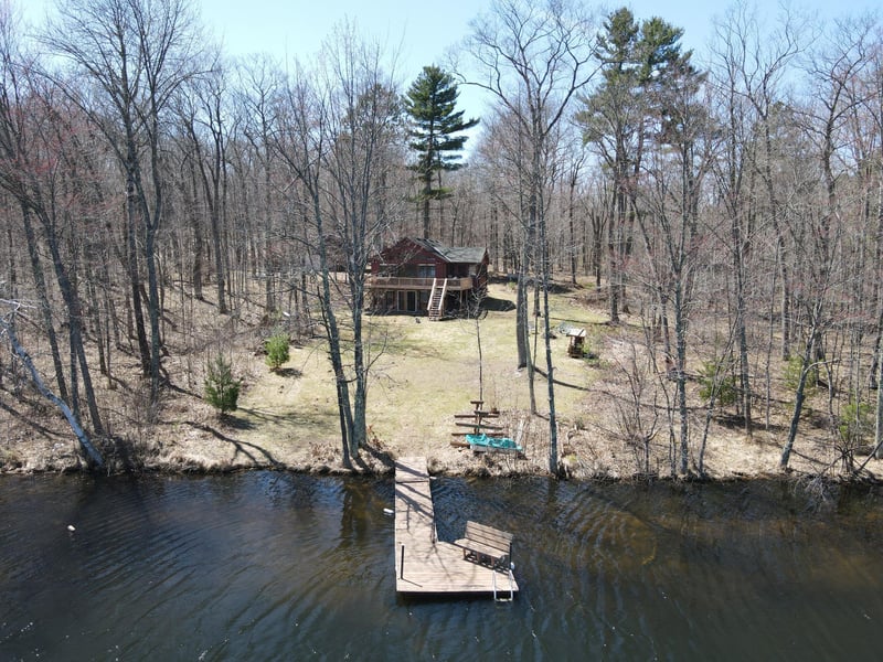 N4381 Red Oak Ln, Stone Lake, WI 54876