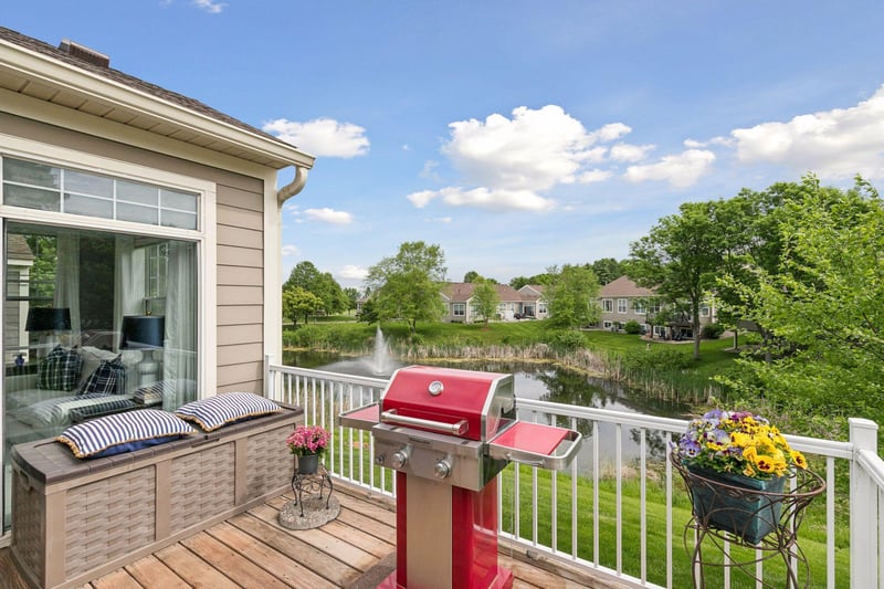 8377 Crabapple Ct, Victoria, MN 55386