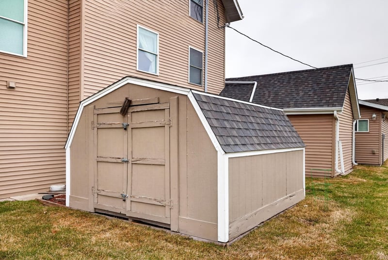202 3rd Ave SE, Barnesville, MN 56514
