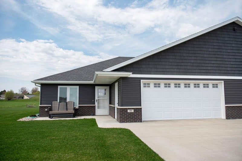 99 Brittany Way SE, Grand Meadow, MN 55936