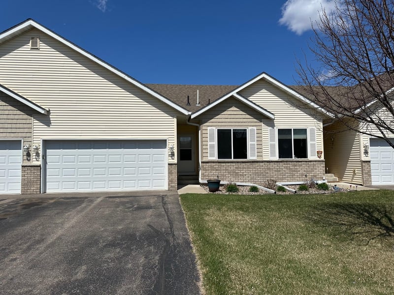 4129 Jarmann Ln, Shakopee, MN 55379