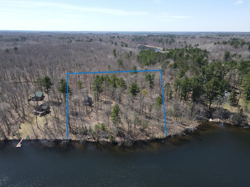 N4385 Red Oak Ln, Stone Lake, WI 54876