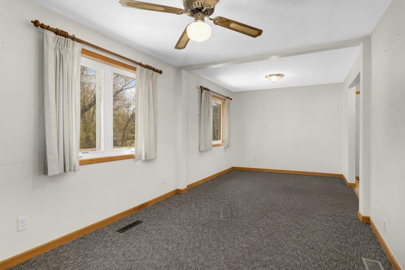 2329 Hoxie Ave, White Bear Twp, MN 55110