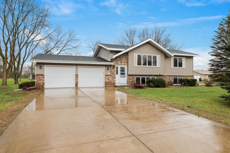 400 Park Ave SE, Pierz, MN 56364