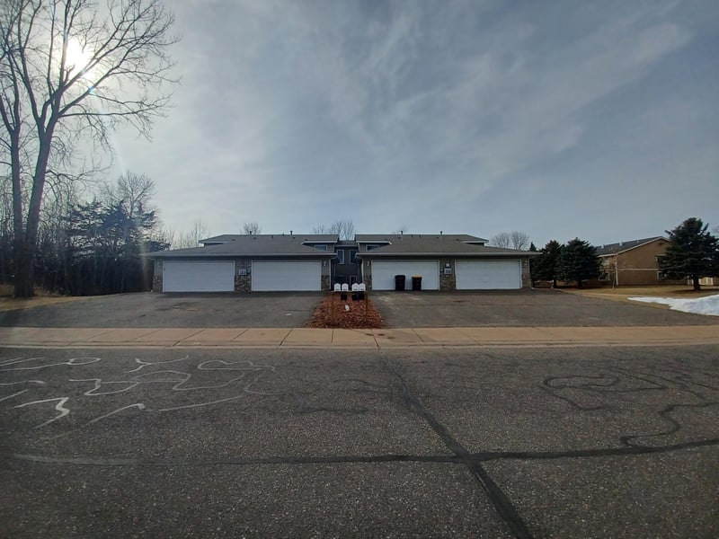 38xxx Oakview Ave, North Branch, MN 55056