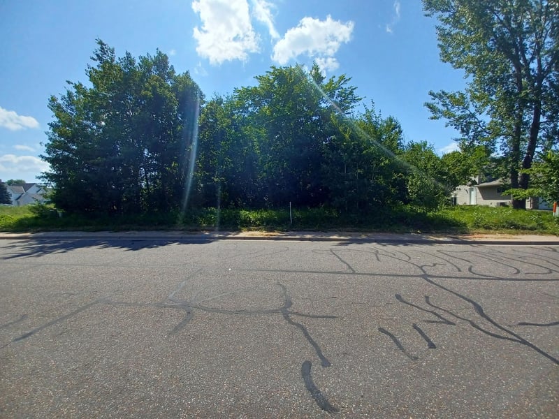 38xxx Oakview Ave, North Branch, MN 55056
