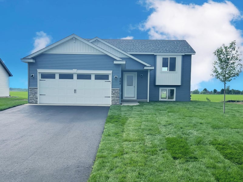 955 2 1/2 Ave SW, Rice, MN 56367