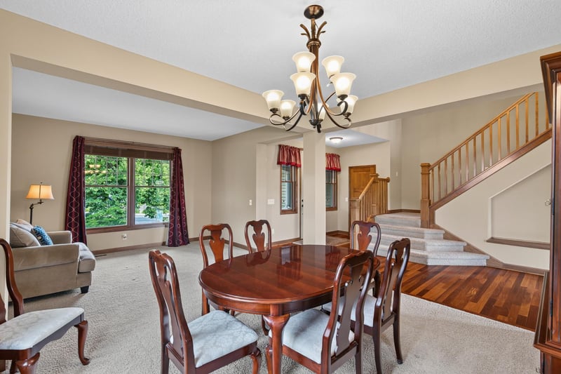 9020 Warren Ct, Victoria, MN 55386