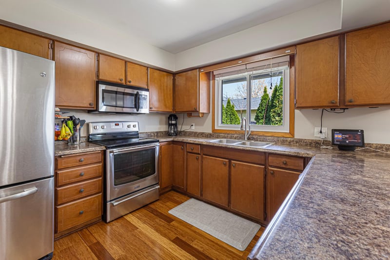 1201 Prairie Ave SW, Faribault, MN 55021