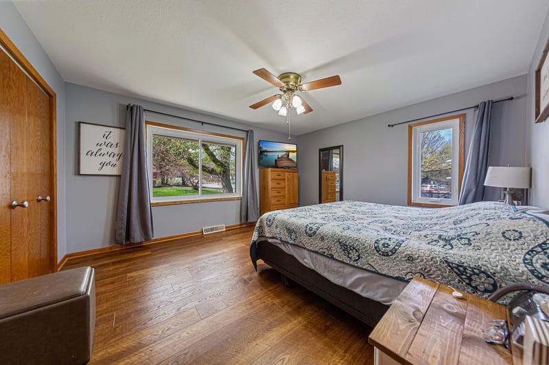 1201 Prairie Ave SW, Faribault, MN 55021