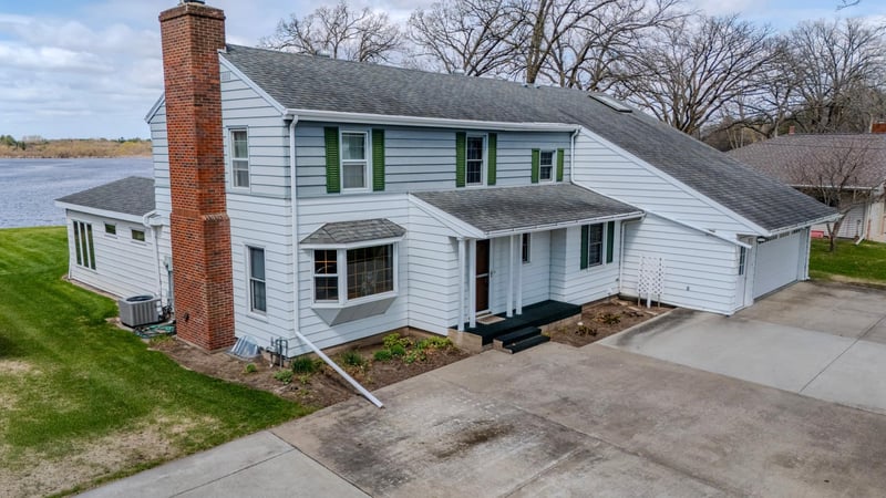 1609 Riverview Dr, Little Falls, MN 56345