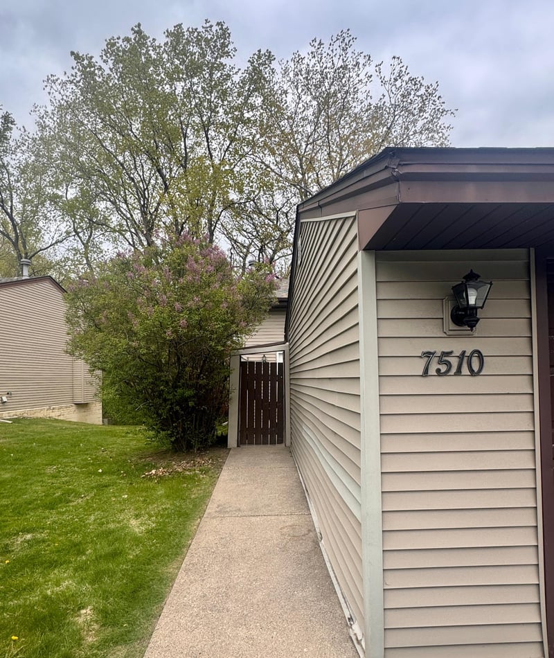 7510 Germane Trl, Apple Valley, MN 55124